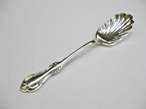 Sterling Silver Joan of Arc SUGAR SHELL SPOON International Silver 30.9 grams 6"