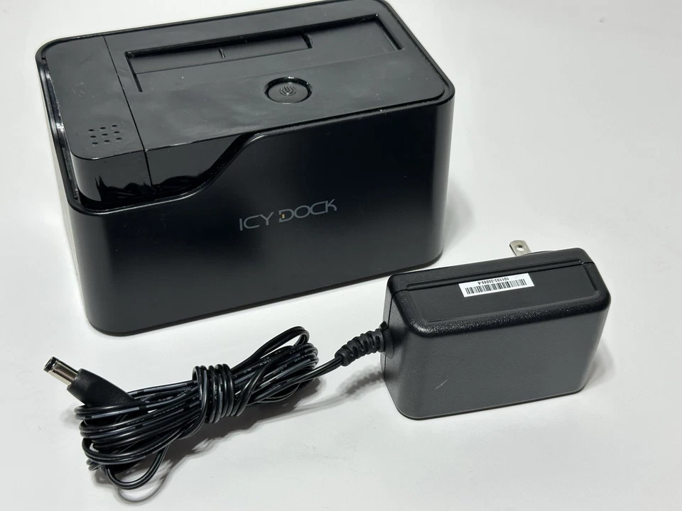 ICY DOCK MB981U3S-1S 2.5"/3.5" SATA HARD DRIVE DOCKING STATION USB 3.0 & eSATA - Image 4 of 4