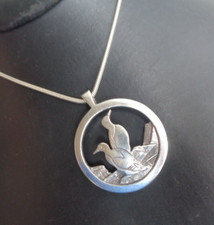 Ortak Orkney Silver Pendant Guillemot Sea Bird Pendant Scottish Sterling hm 1992