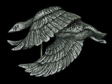 UC11136 NOS VINTAGE 1978 FLYING DUCK ART COMMEMORATIVE PEWTER BELT BUCKLE