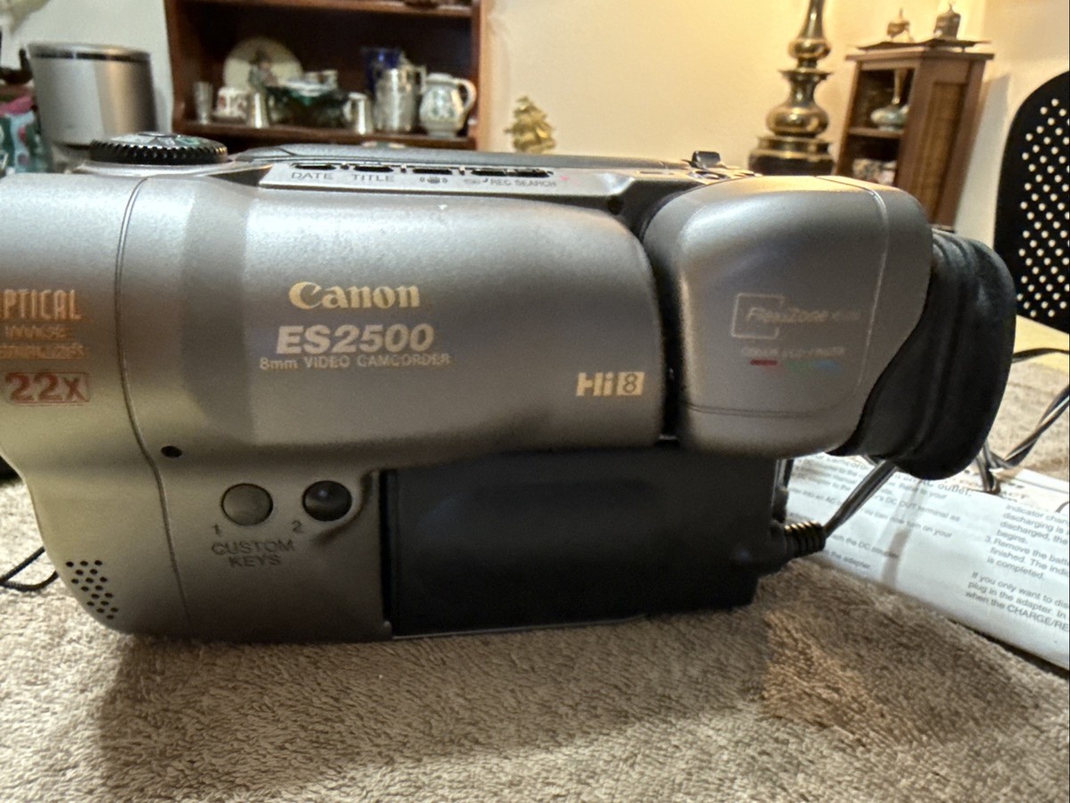 撮影再生ダビングOK　Canon　ES2500　付属品あり　Hi8 ES2500 - キヤノンカメラミュージアム