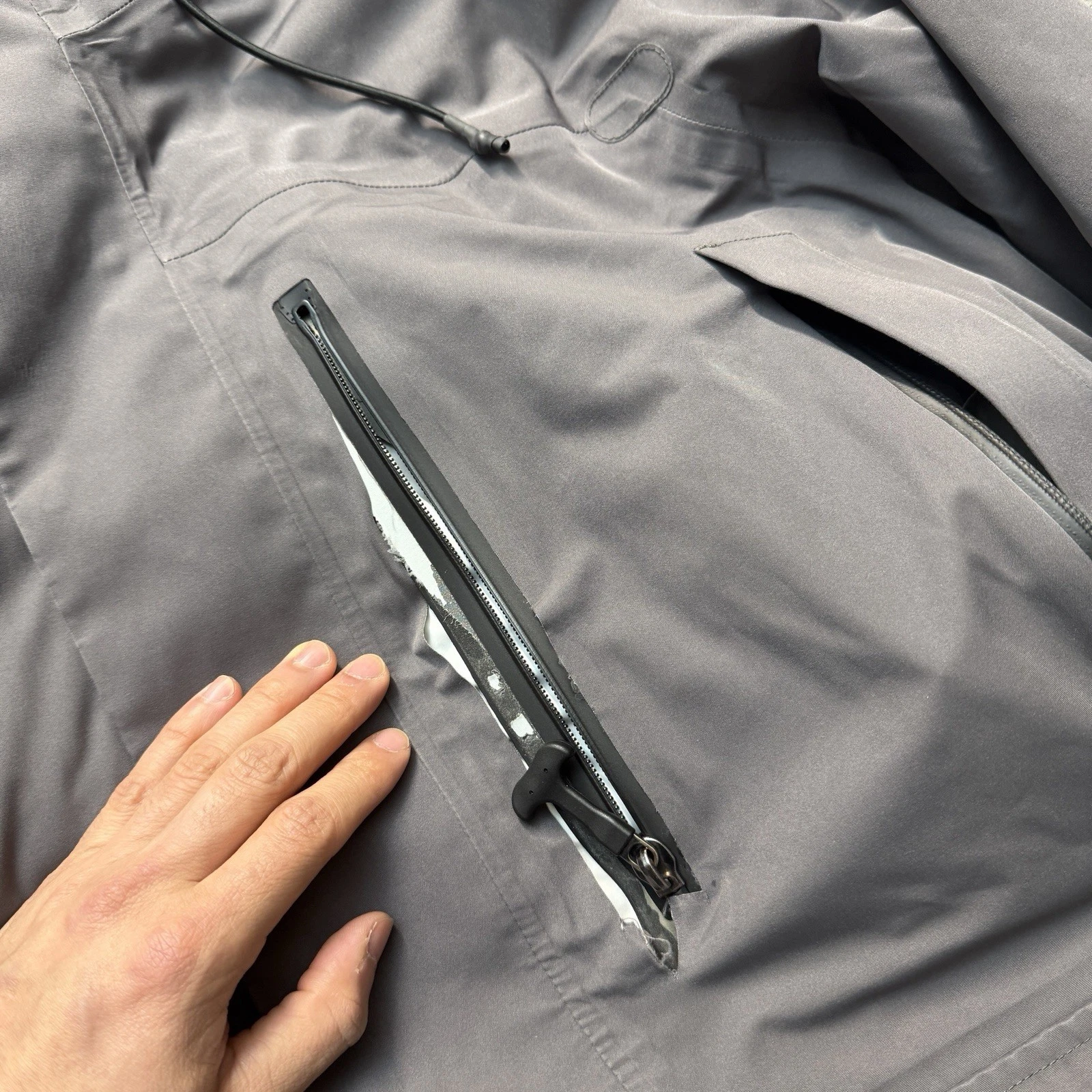 Vollebak Waterfallproof Parka Jacket Men’s Size XL - product detail image 7