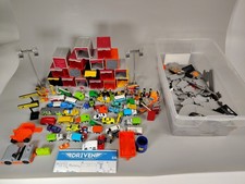 DRIVEN BATTAT Pocket Series Lot of 250 Pcs Vehicles Roads Garages Playset