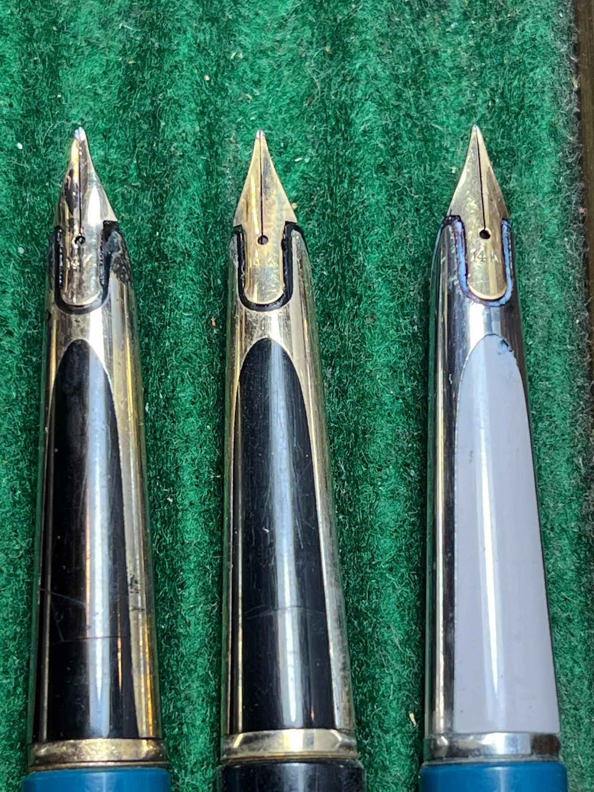 Massive lot of Waterman c/f fountain pens from the 1950s for parts & restoration