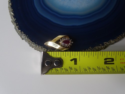 Stunning Vintage 10K Yellow Gold Teardrop Pendant With Oval-Shaped Ruby 2.13g - Picture 11 of 13