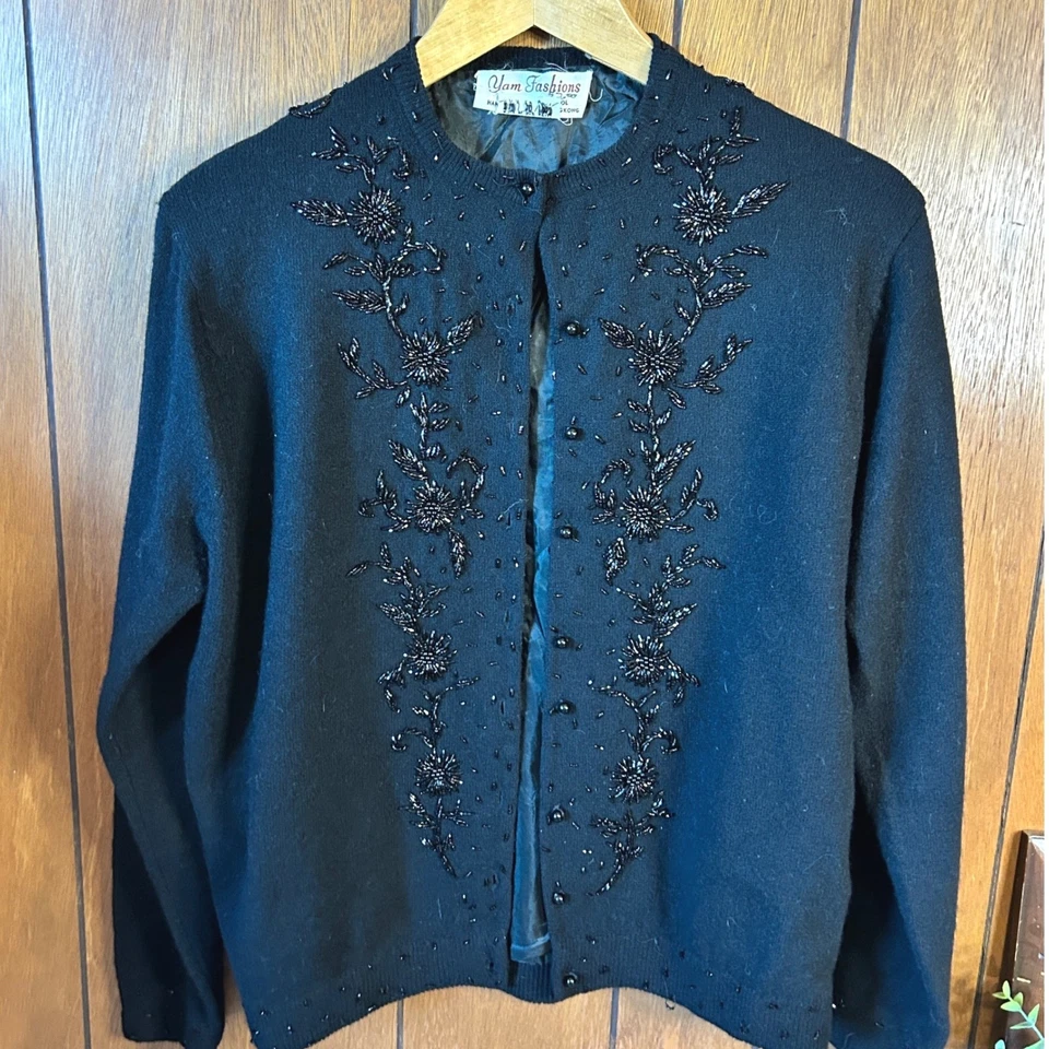 Cárdigan Suéter Vintage Yam Fashions Negro Corderos Lana Cuentas Foto 2 de 4