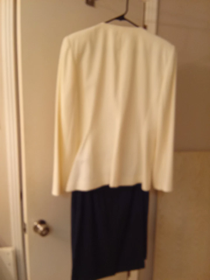 Suite de 2 piezas de falda y chaqueta para mujer talla 14 de falda informal de esquina hasta la rodilla Foto 4 de 4