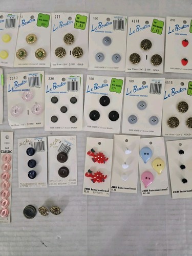 47 Vintage Button Cards - NOS - Le Bouton, La Petite, La Mode FREE SHIPPING - Picture 3 of 5
