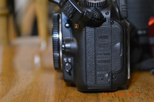 MINT NIKON D90 LOW SC 8995 SHOTS W/STRAP BODY CAP BATTERY AND SD CARD WORKS WELL - Picture 10 of 15