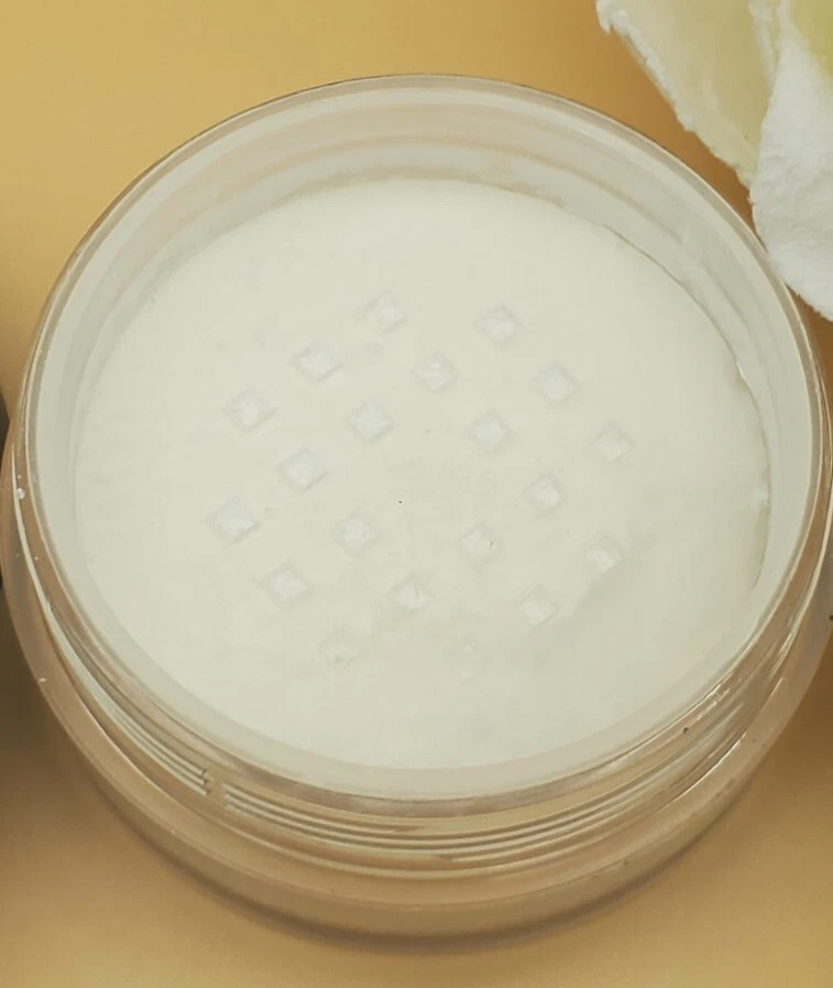 It Bye Bye Pores Poreless Finish Airbrush Powder Translucent 0.23 oz New  - Image 2 of 4