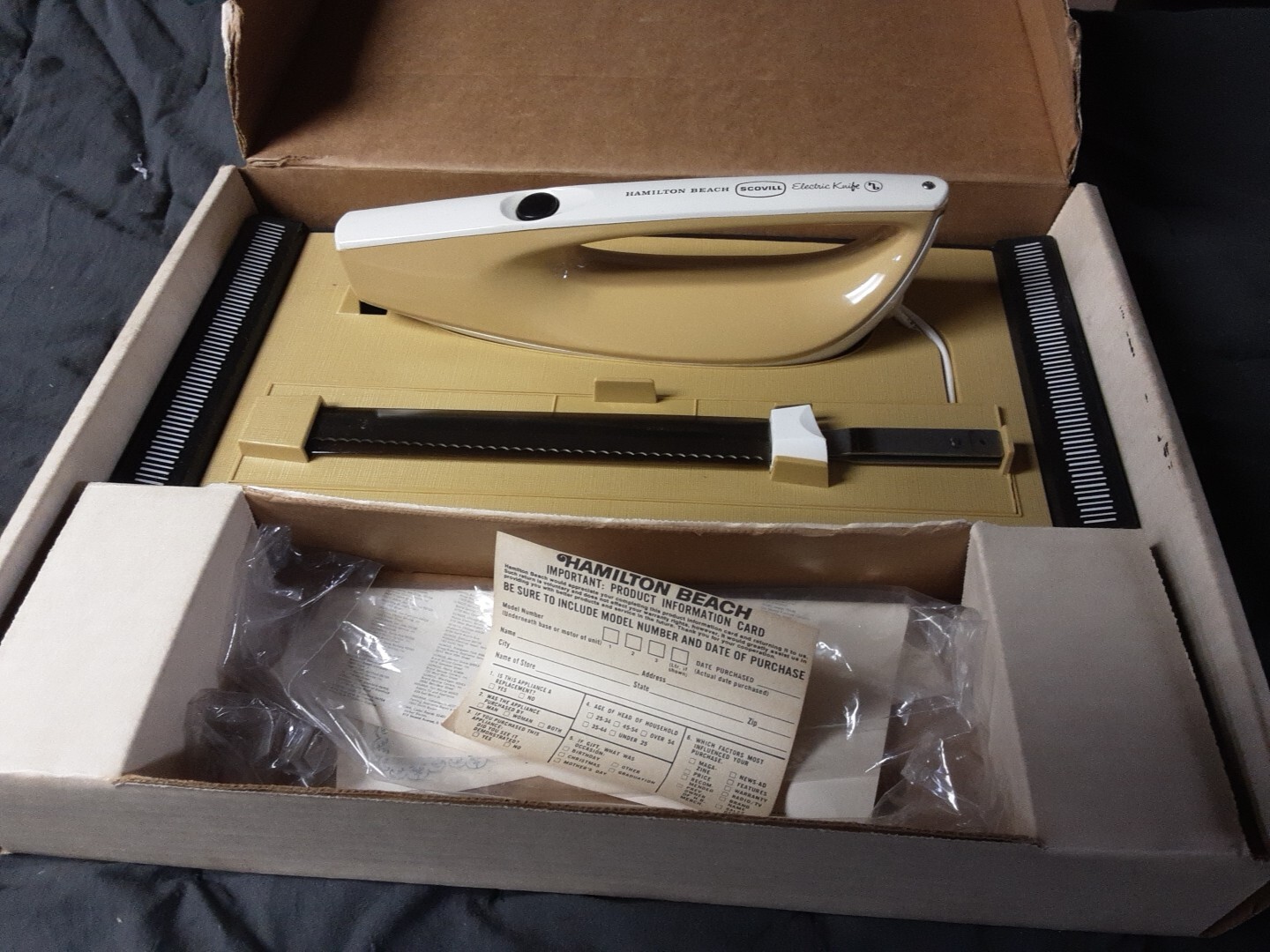Vintage Hamilton Beach Scovill Electric Knife New In Box Model 354