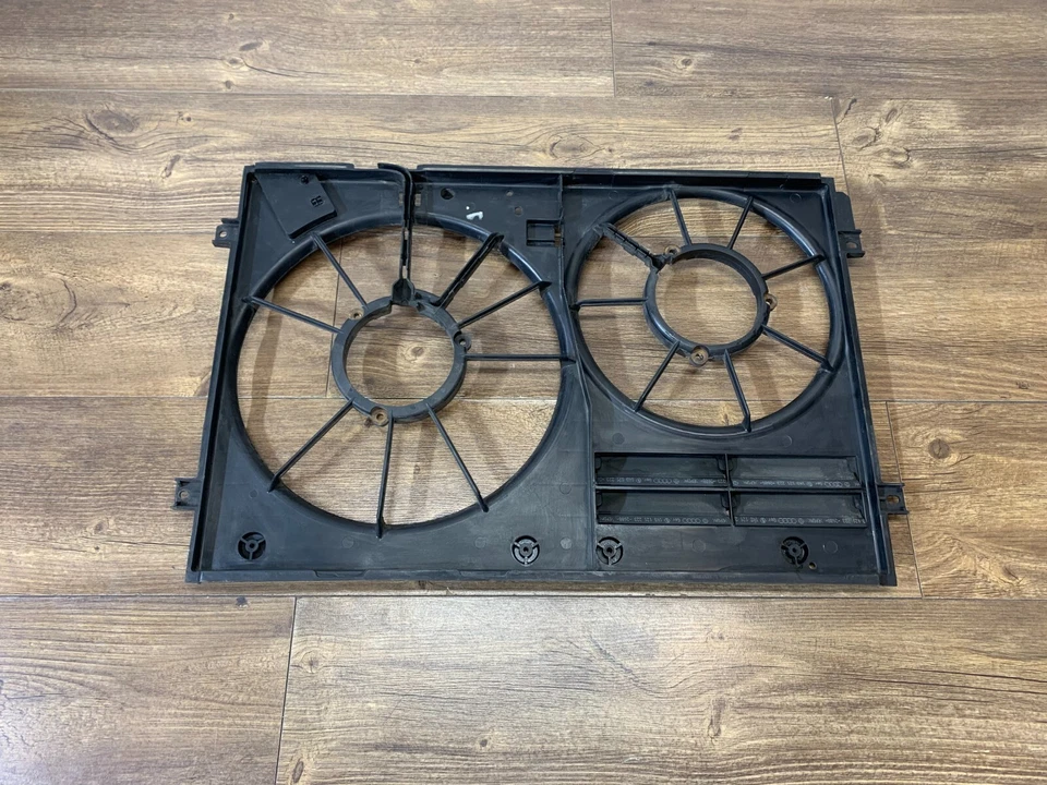 Cubierta del ventilador de refrigeración del motor Audi TT 2008-2010 solo 1K0-121-207-A OEM *NOTA* Foto 4 de 4