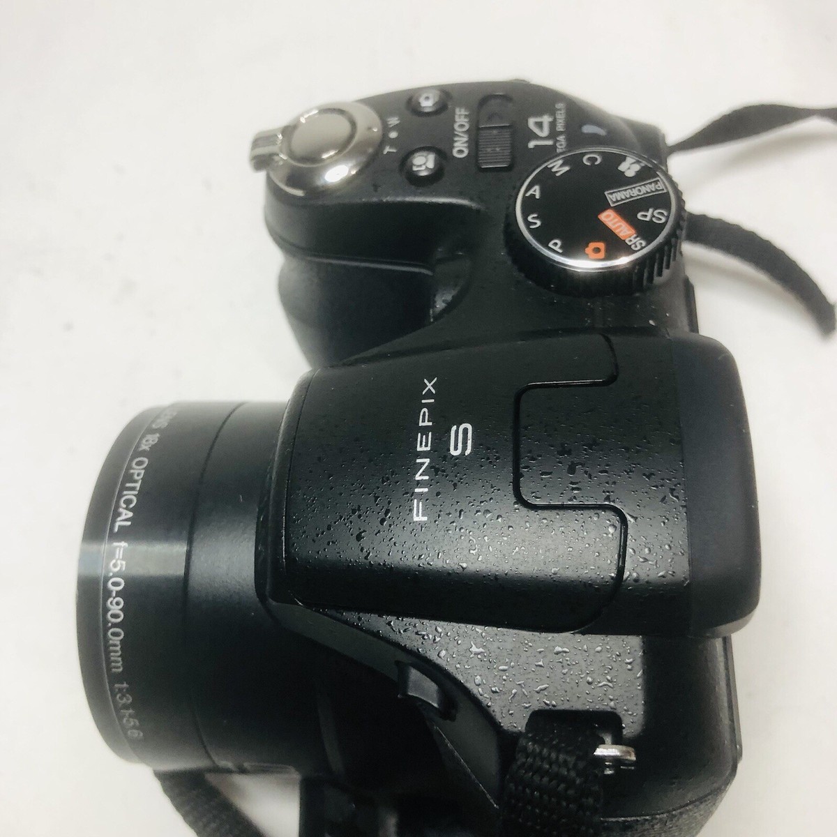 FujiFilm FinePix S2950 - 14 Mpx - Zoom 18x - Écran 3" - Bon état - Appareil Photo Numérique