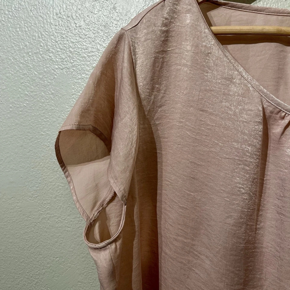 Camisa manga curta cetim NY Collection manga curta pó rosa feminina plus 1X - Imagem 2 de 4