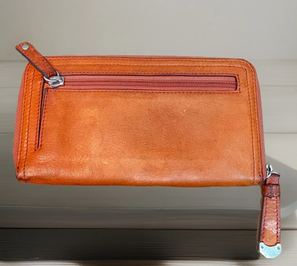 Cartera B Makowsky Diseñador Calabaza NARANJA Cuero Ultra Suave Cremallera Alrededor Usada en Excelente Condición Foto 4 de 4