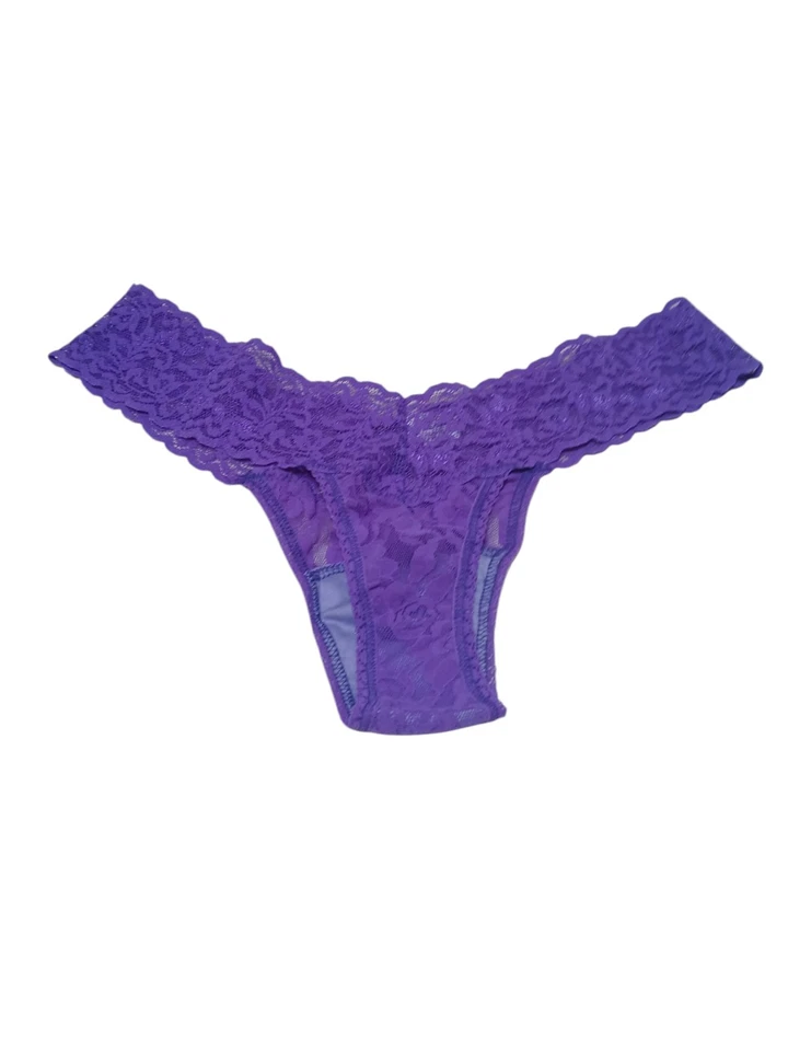 HANKY PANKY LACE ORIGINAL RISE THONGS , ONE SIZE - Image 2 of 4