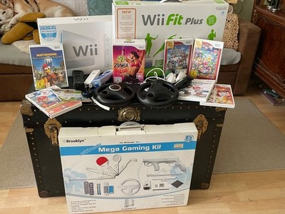 Nintendo Wii mit Fit Plus Balance Board inkl. Spiele, Controller uvm.