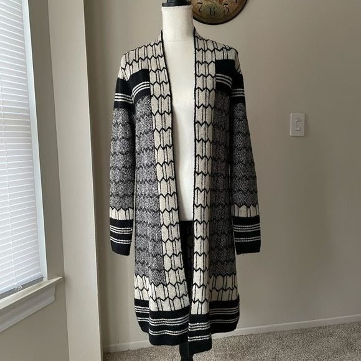 Max Sport Open Front Long Cardigan Geometric Print Tribal Knit Size Small