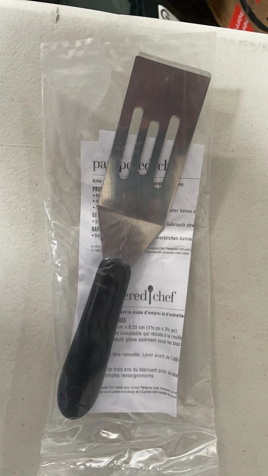 PAMPERED CHEF - MINI SERVING SPATULA #2622 - NEW - FREE AND FAST SHIPPING - Image 2 of 3