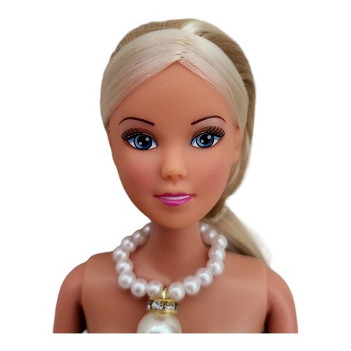 Steffi Doll Movable Joints Articulated Green Dress & Necklace - Picture 3 of 4