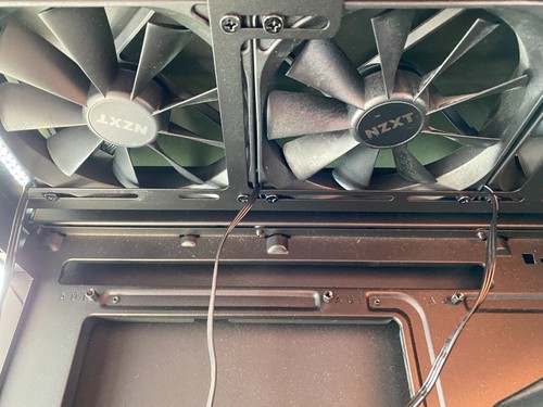 NZXT H7 Flow ( 2024 ) Midi Tower ATX Gaming Gehäuse Schwarz mit Glasfenster - Bild 18 von 23
