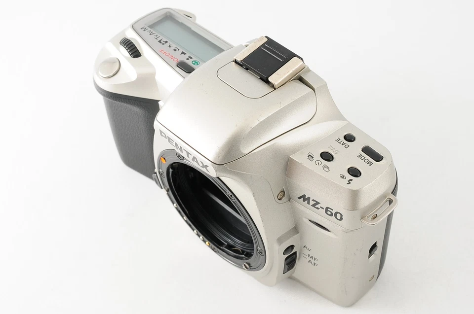 [Casi Como Nuevo] Pentax MZ-60 + SMC Pentax-FA 28-80mm f/3.5-5.6 de Japón #152 Foto 3 de 4