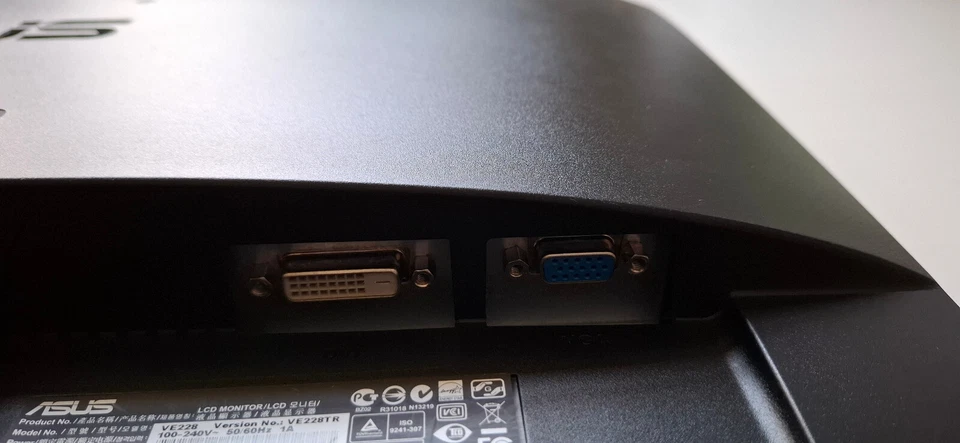 Flachbildmonitor  ASUS VE228TR – Full HD | - Bild 2 von 4