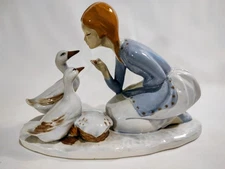 Vintage Byron Molds Lladro Girl Feeding Ducks  Porcelain Statue HandPainted 1980