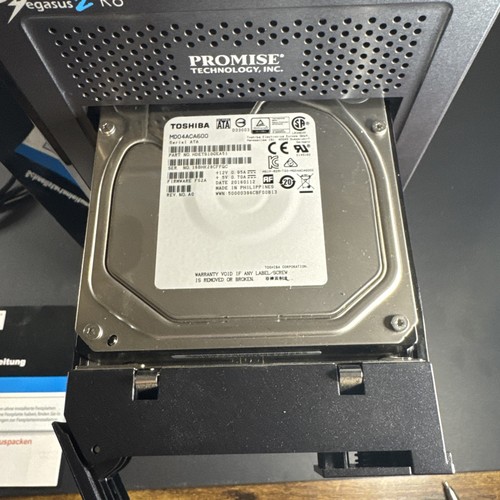 Promise Pegasus2 R8 24TB 8-Bay RAID Array MOVIE BODYD Backup Drive LESEN - Bild 5 von 10