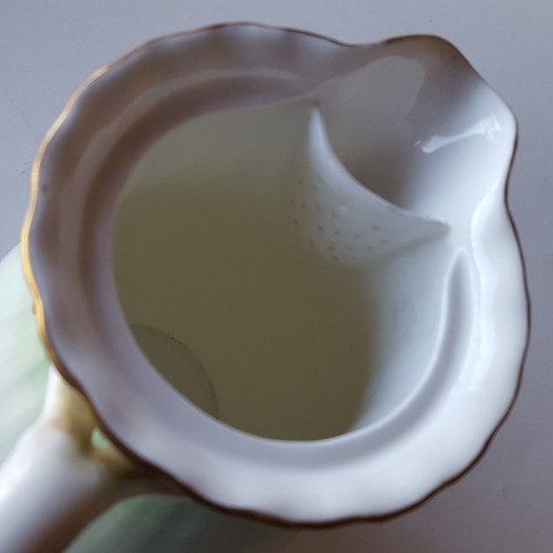 Jarra de agua de colección Wedgwood Etruria Inglaterra con borde de cáscara verde 42 oz con tapa - Imagen 12 de 20
