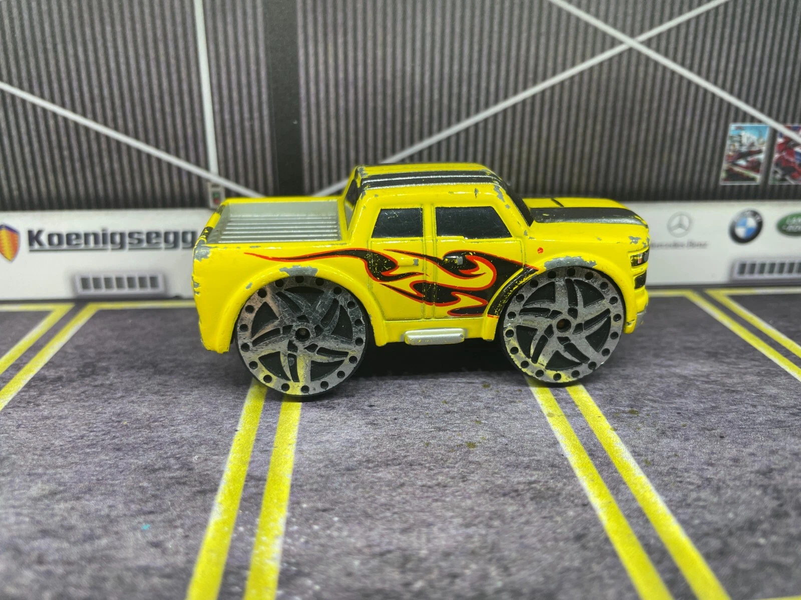 Picture 2 of 6