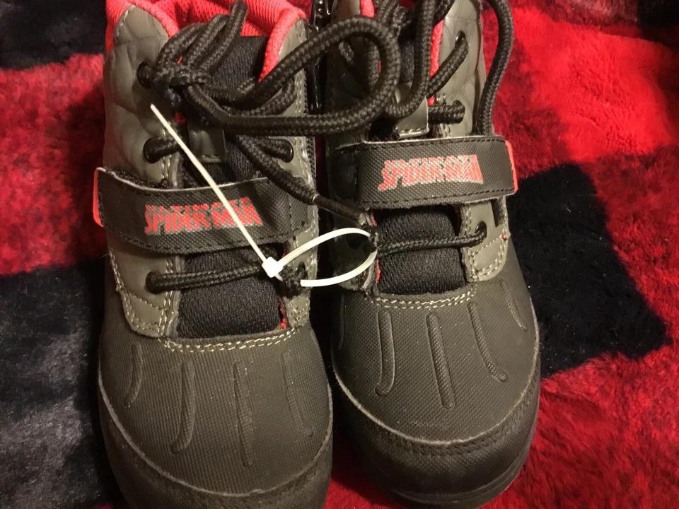 Bota de excursionista Marvel Spider-Man para niños jóvenes talla 12 Foto 2 de 4