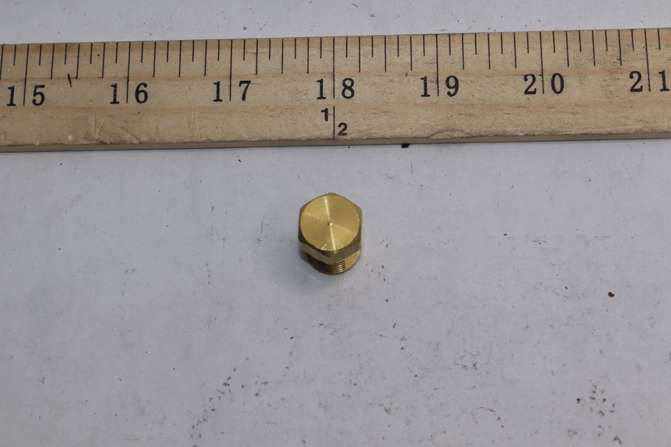 Tubo macho enchufe cabeza hexagonal latón 3/8" NPT Foto 2 de 3