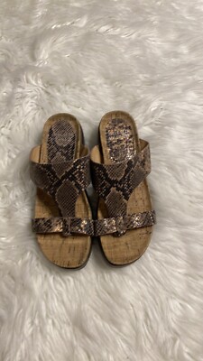 DONALD PLINER FAINA SANDALS SIZE 9EXCELLENT CONDITION SEE ALLPHOTOS