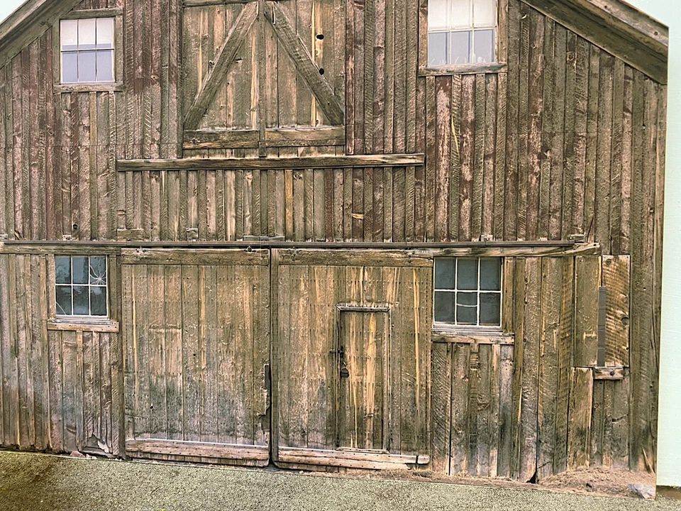 1/16 Scale Scratch Built "BROWN BARN" Garage Farm Building Flat Front 4 Tractors - Image 3 of 4