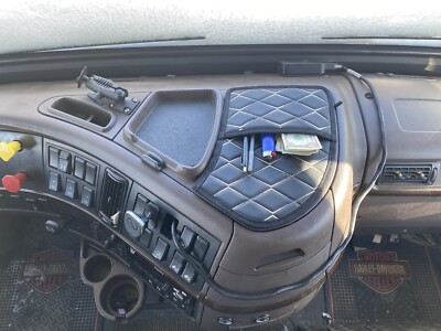 Volvo VNL 2004-2018 Dashboard Pocket