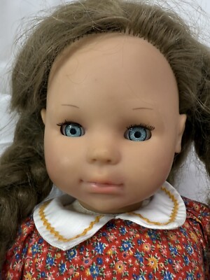 Girl with doll・１９７４年ー７８年・１３cm◇ Cop◇ 1970s Hard Plastic Girl Doll. For Sale at Ruby Lane