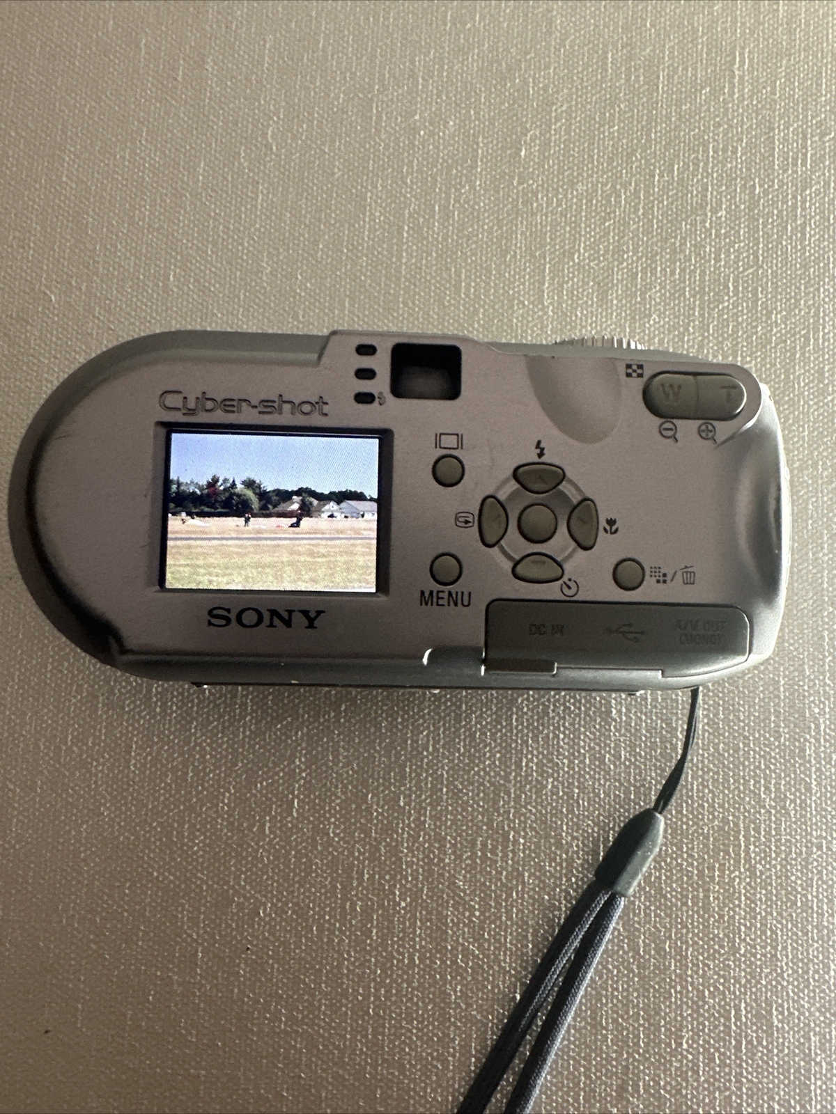 Sony CyberShot DSCP93A 5.1MP Digital Camera Digicam TESTED WORKING