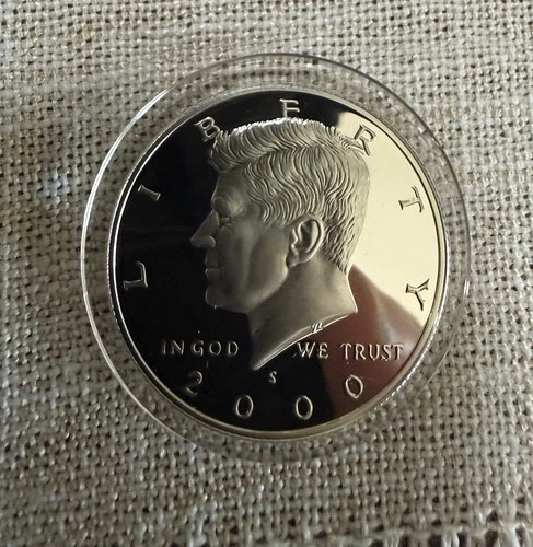2000-S KENNEDY .9  SILVER HALF DOLLAR  ~GEM CAMEO PROOF    ~BEAUTIFUL COIN~