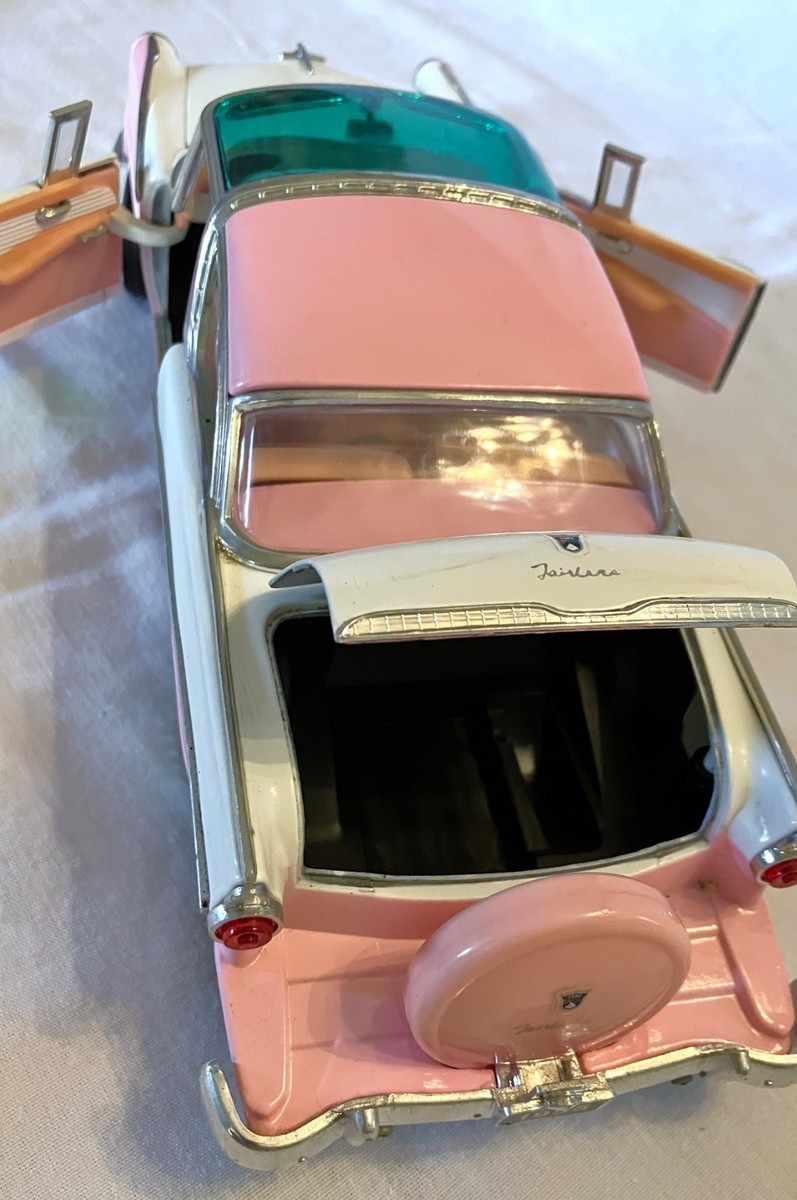 Road Legends 1955 Ford Fairlane Crown Victoria 1:18 Scale Diecast