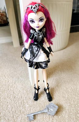 Ever After High TEEN EVIL QUEEN Dragon Games Doll