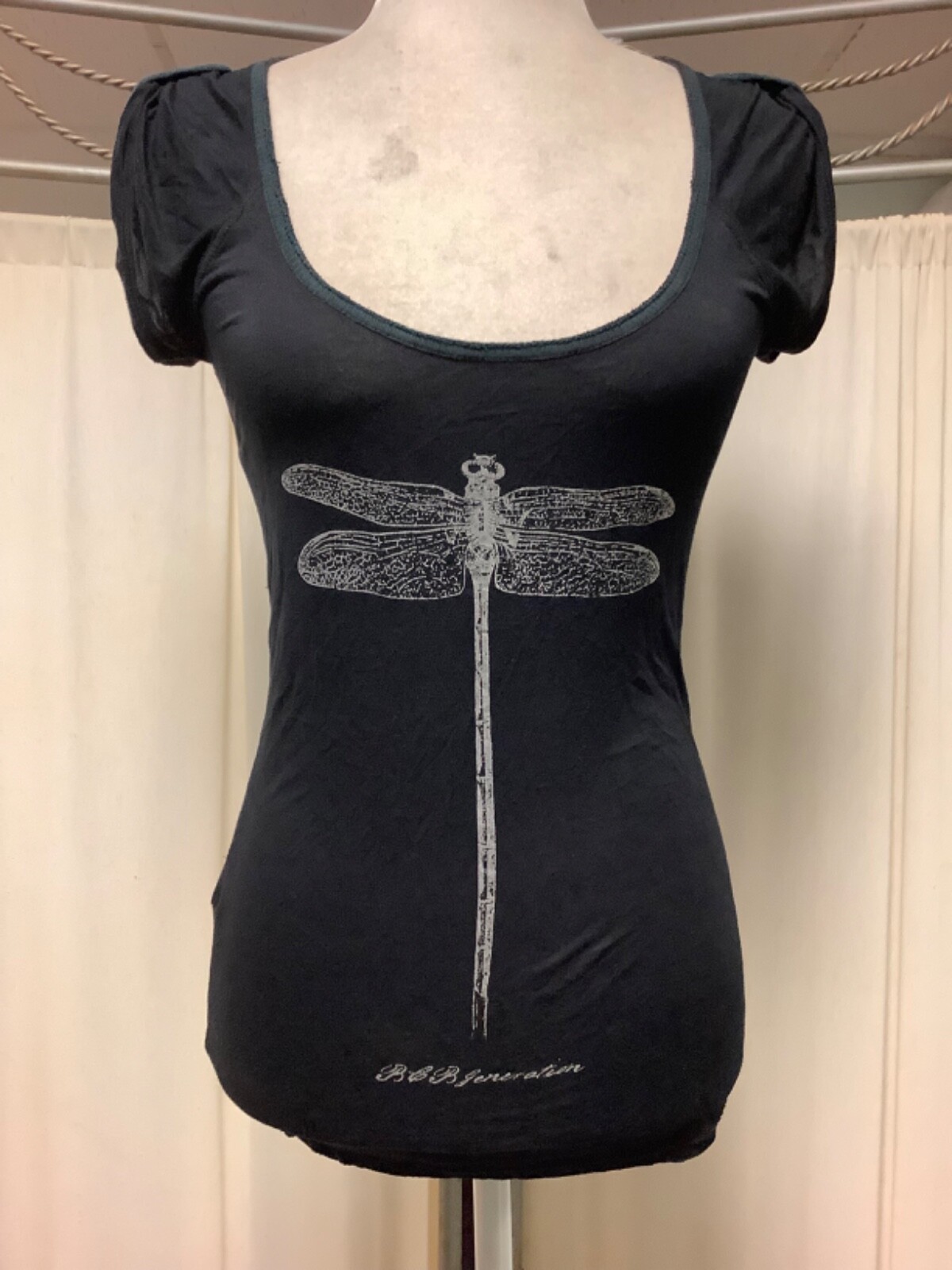 BCBGeneration Dragonfly Print Lightweight Scoop N… - image 1