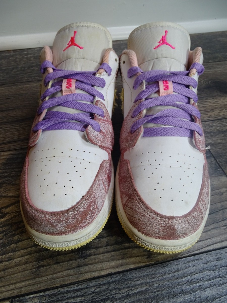 nike strawberry ice cream
