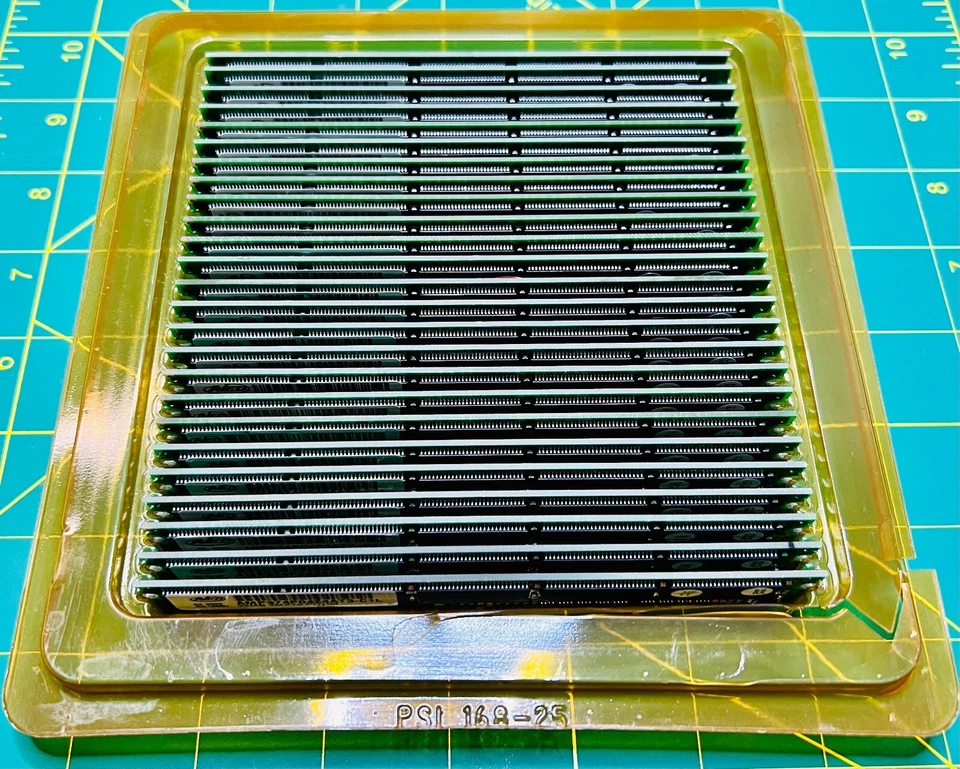 32MB SDRAM AVED AMP374P0424AT3-C1L 4MX72 PC100 168-pin DIMM  - Image 3 of 3