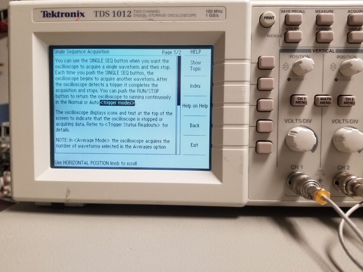 Tektronix TDS1012 100MHz DSO FULLY WORKING With 2 probes FFT Tektronix TDS1012 100MHz DSO FULLY WORKING With 2 probes FFT