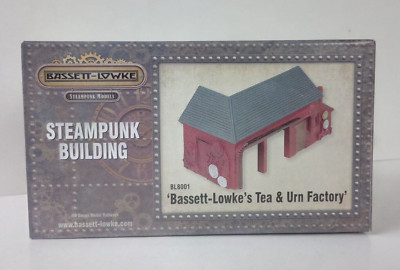 NEU Bassett-Lowke/Hornby BL8001 Spur O Steampunk Tee & Urne Fabrikgebäude