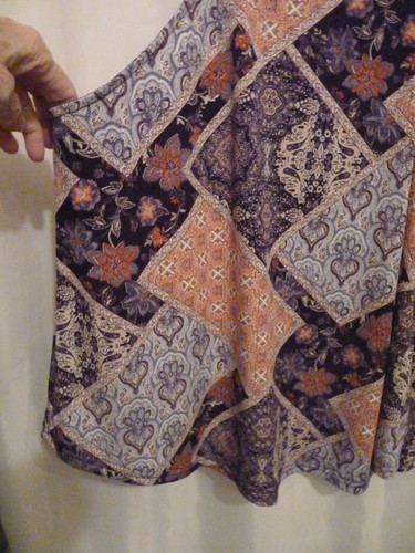 Fifty Street Quilt Design Sleeveless Top XL Lots of Stretch - Picture 2 of 6
