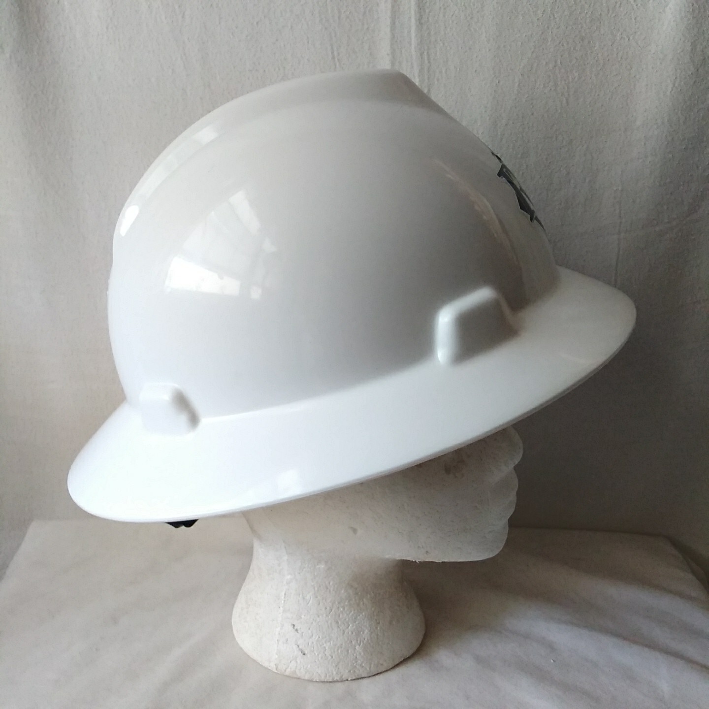 MSA V-Gard White Full Brim Hard Hat Fas-Trac Tampa Bay Rays Sticker Medium