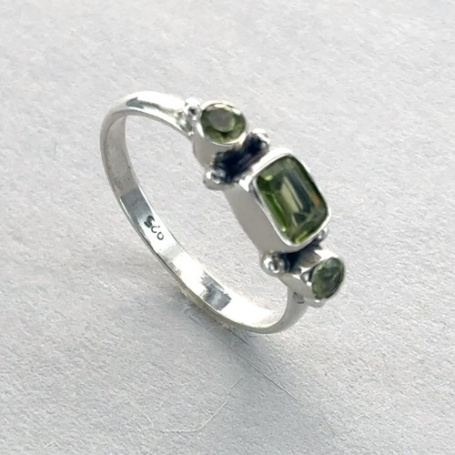 Triple Round Square Green PERIDOT Ring Multiple Sizes 925 STERLING SILVER #35e - Picture 8 of 8