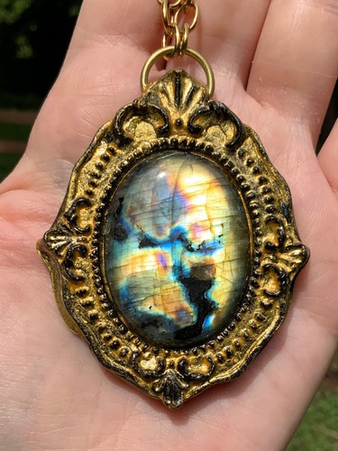 Huge Labradorite Pendant Necklace Artisan Handcrafted - Picture 3 of 12
